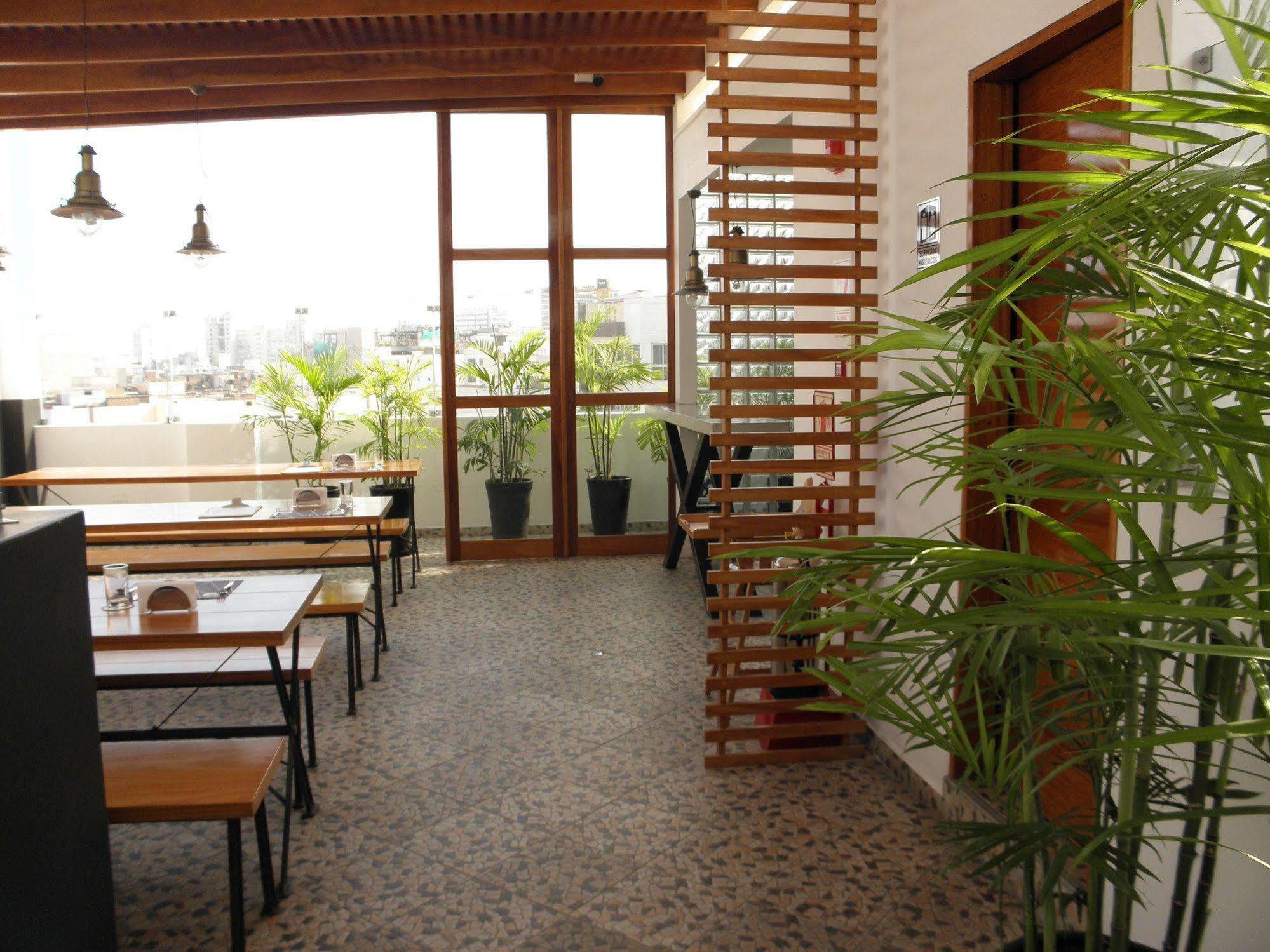 The Point Miraflores, Lima Ngoại thất bức ảnh